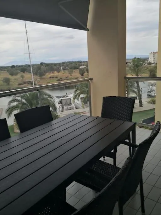 Apartament Amb Piscina I Zona Enjardinada 로지즈 아파트