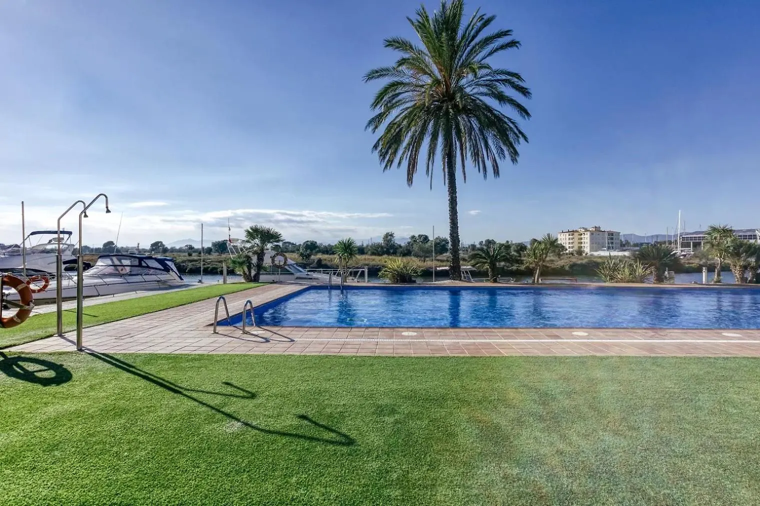 Apartament Amb Piscina I Zona Enjardinada Roses 0*,  Espagne