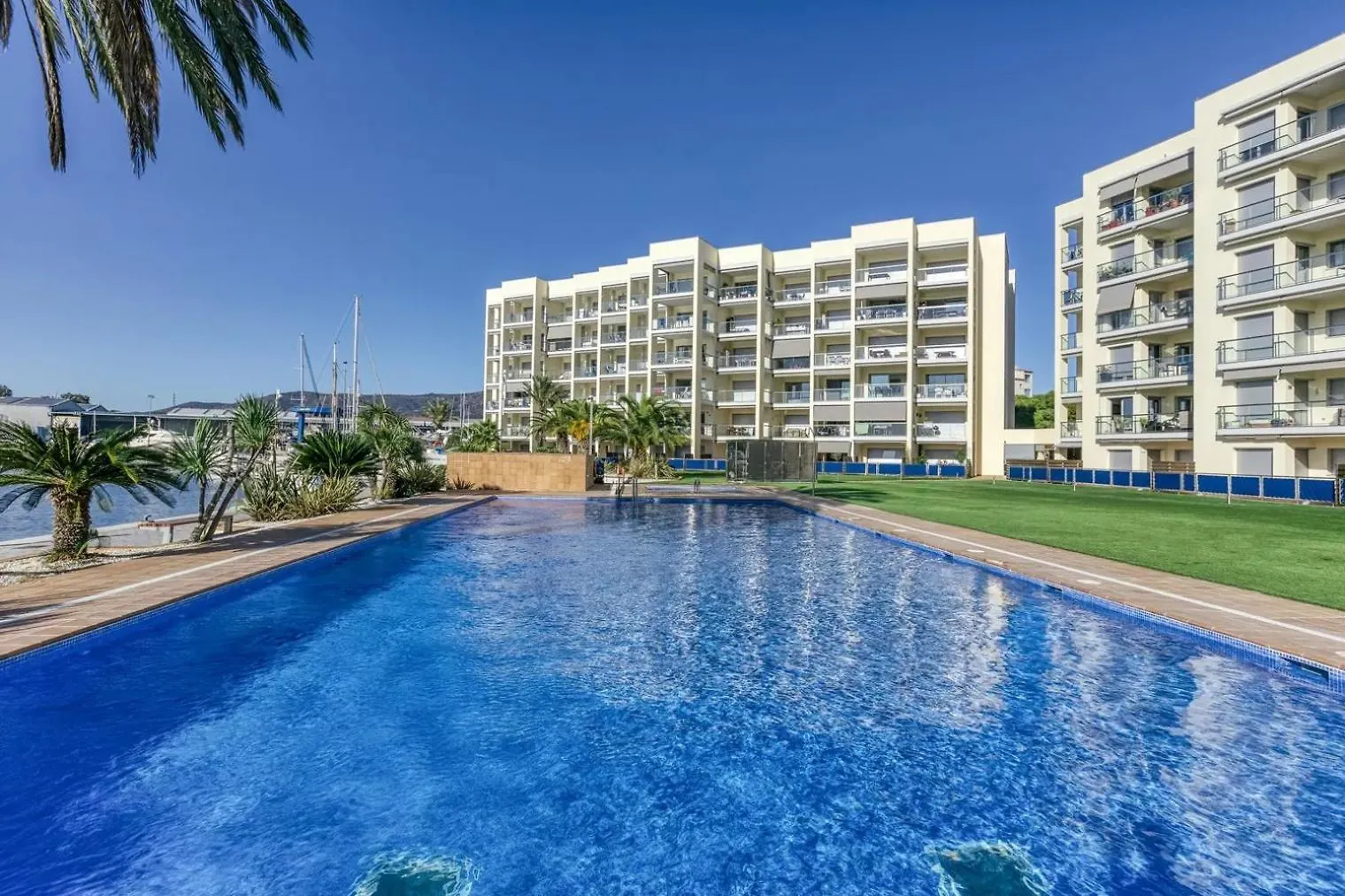 Apartament Amb Piscina I Zona Enjardinada Roses Appartement