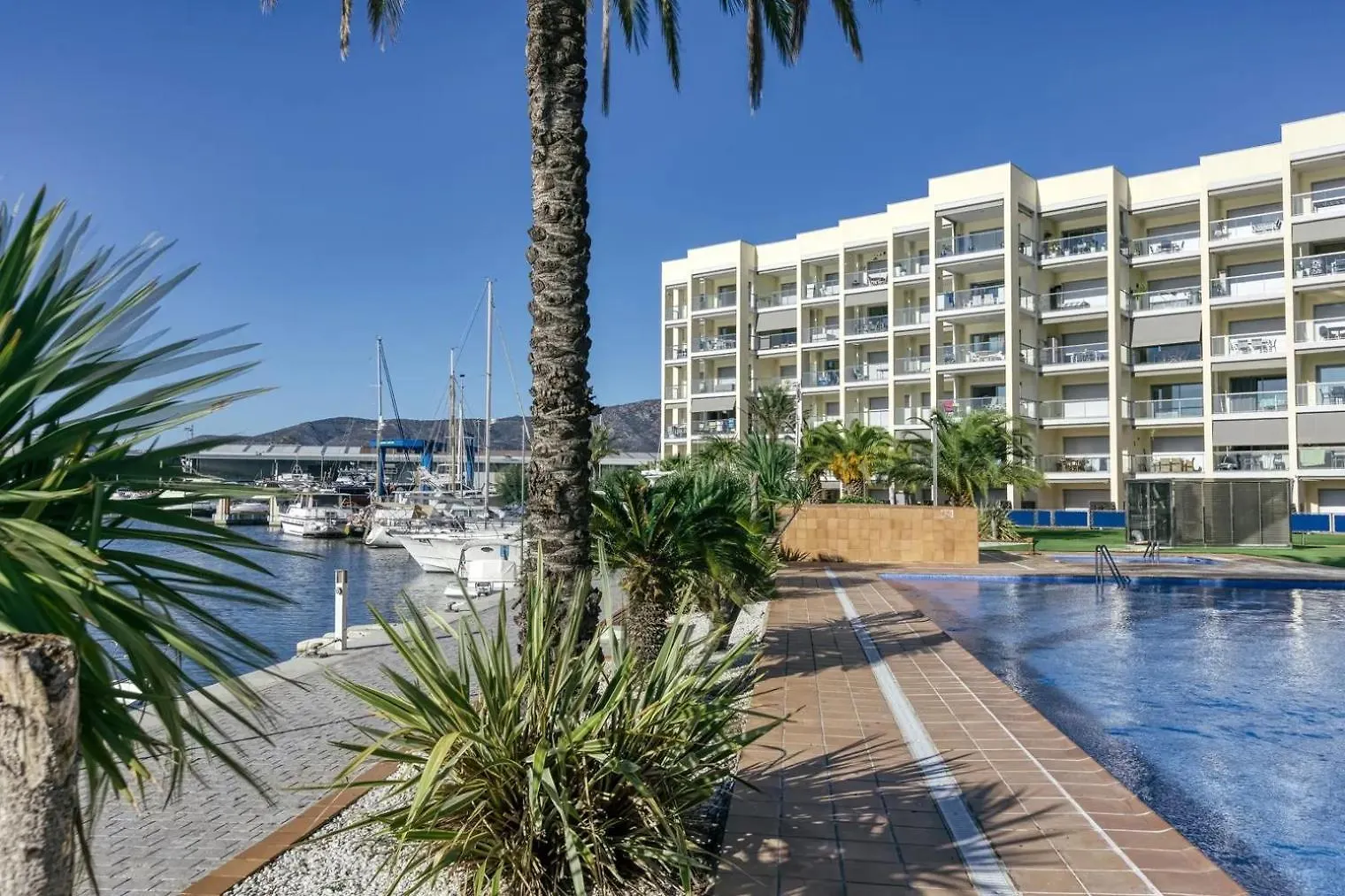 Apartament Amb Piscina I Zona Enjardinada Roses